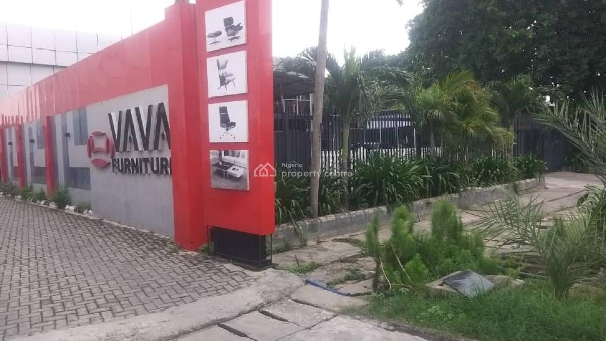 High-end Deluxe Property Sitting on 3,232sqm, Victoria Island (vi), Lagos, Office Space for Sale