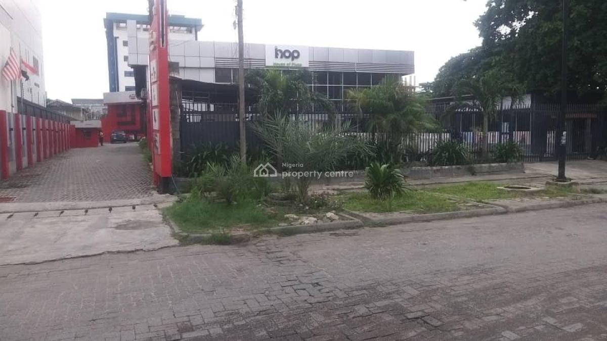 High-end Deluxe Property Sitting on 3,232sqm, Victoria Island (vi), Lagos, Office Space for Sale
