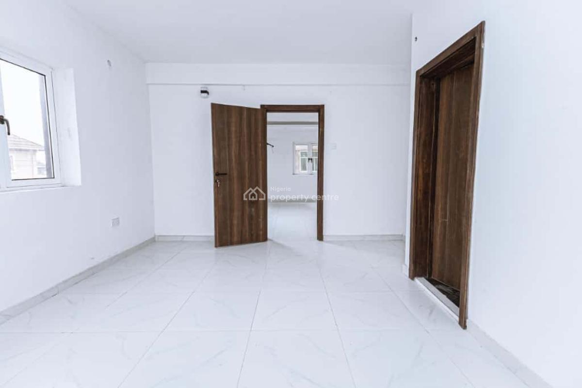 Specious Well Built 3bedroom Apartment, Ojuelegba Surulere Lagos, Surulere, Lagos, Flat / Apartment for Sale