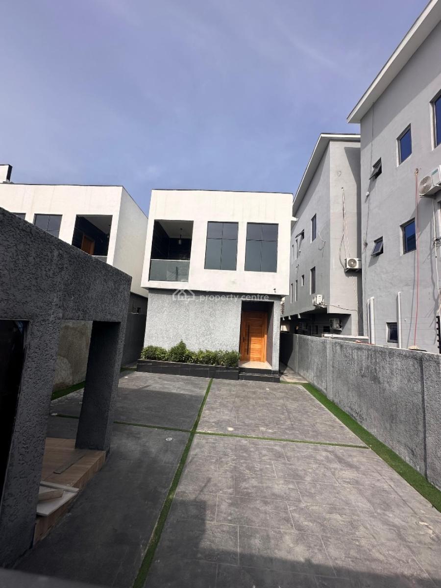 5 Bedroom Fully Detached Duplex with Bq, Ologolo, Lekki, Lagos, Detached Duplex for Sale