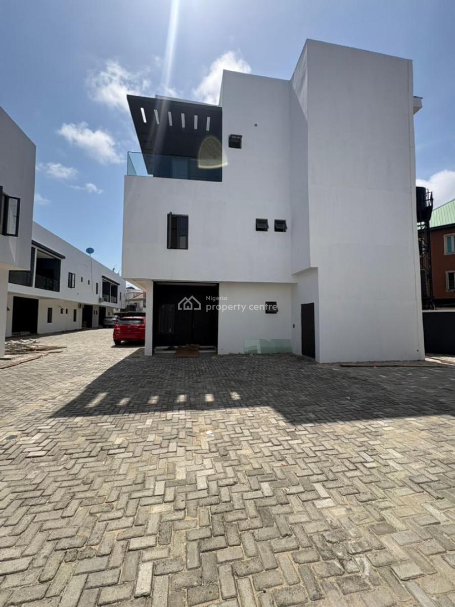 3 Bedroom Penthouse with Bq, Ikota, Lekki, Lagos, Flat / Apartment for Sale