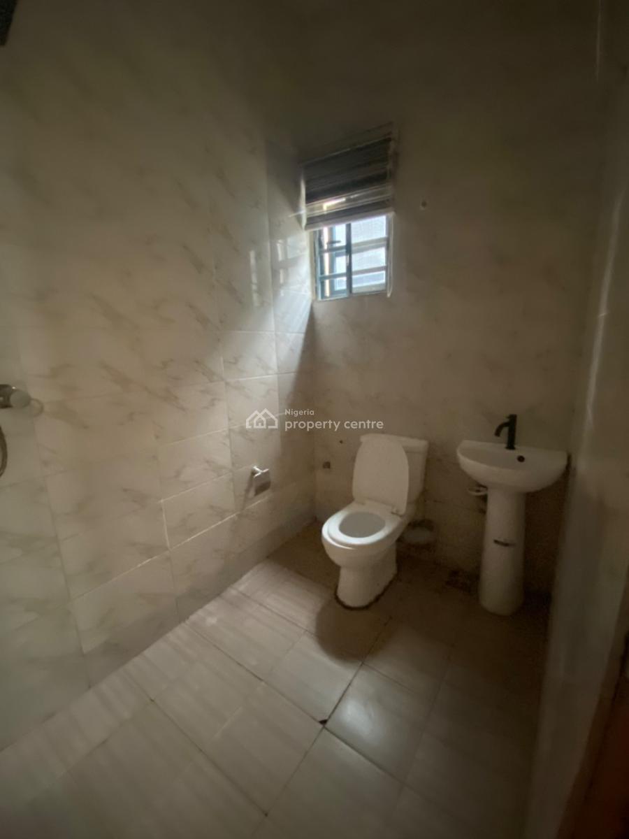 Spacious 2 Bedrooms Flats Downstairs, Sangotedo Ajah ,lagos, Sangotedo, Ajah, Lagos, Flat / Apartment for Rent