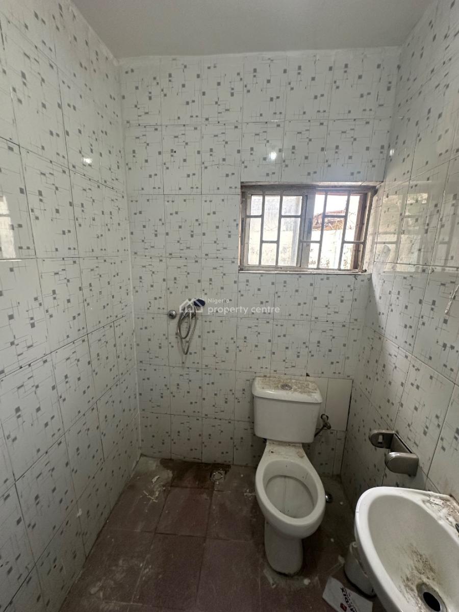 a Very Spacious Room Self Contain Apartment in a Decent Neighborhood, 3rd Avenue, Gwarinpa, Abuja, Self Contain (single Rooms) for Rent