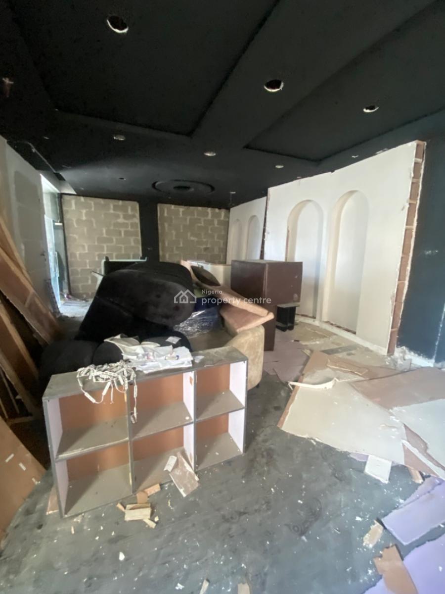 First Floor-spacious 52 Square Meters Open Shop Space, Lekki Phase 2, Lekki, Lagos, Plaza / Complex / Mall for Rent