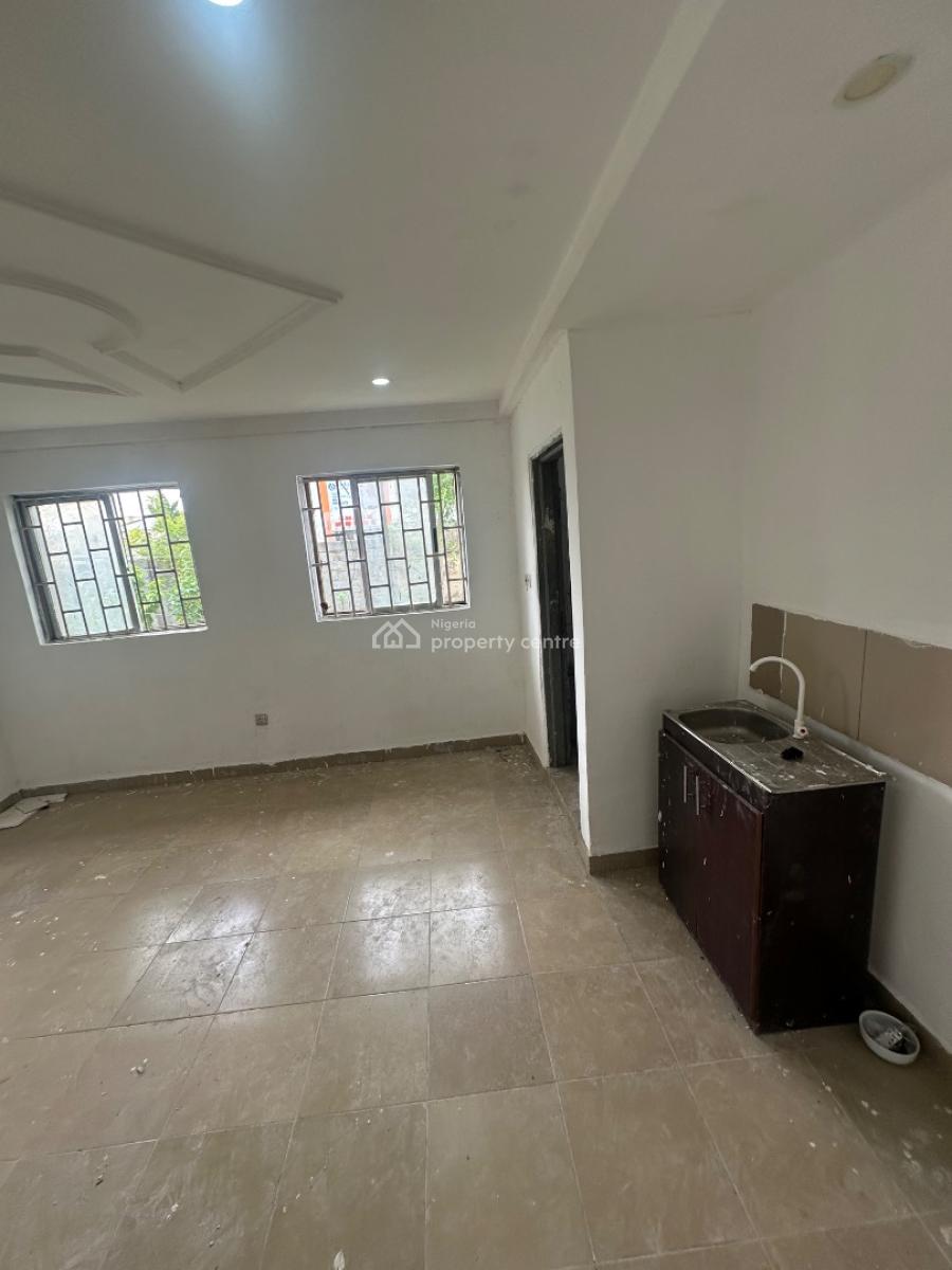 a Studio Kitchen Self Contain Apartment in a Decent Neighborhood, 3rd Avenue, Gwarinpa, Abuja, Self Contain (single Rooms) for Rent