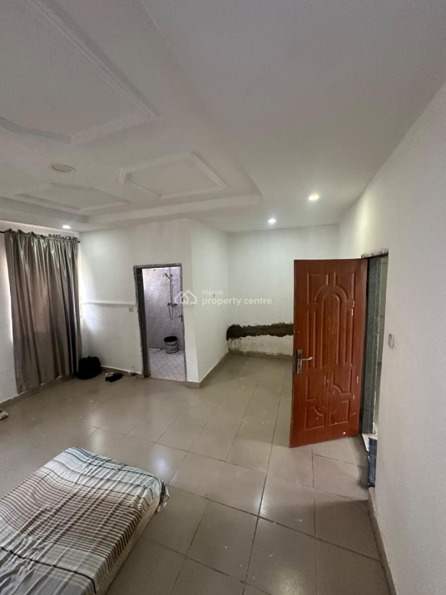a Spacious Room Self Contain Apartment in a Secured Environment, 3rd Avenue, Gwarinpa, Abuja, Self Contain (single Rooms) for Rent