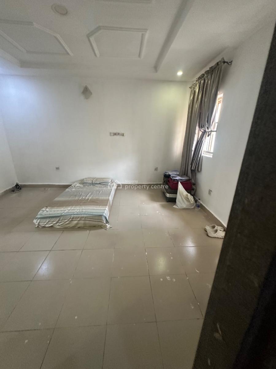 a Spacious Room Self Contain Apartment in a Secured Environment, 3rd Avenue, Gwarinpa, Abuja, Self Contain (single Rooms) for Rent