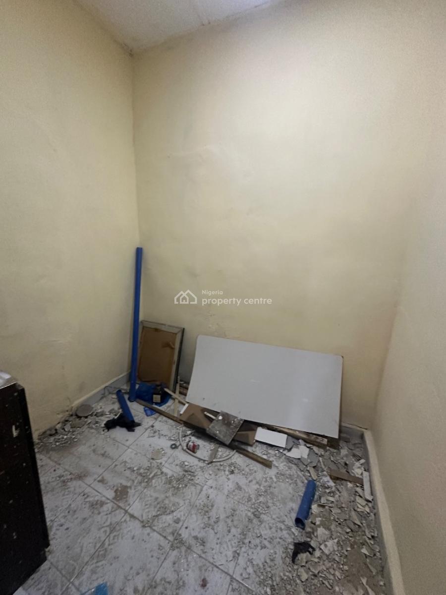 a Spacious Room Self Contain Apartment in a Secured Environment, 3rd Avenue, Gwarinpa, Abuja, Self Contain (single Rooms) for Rent