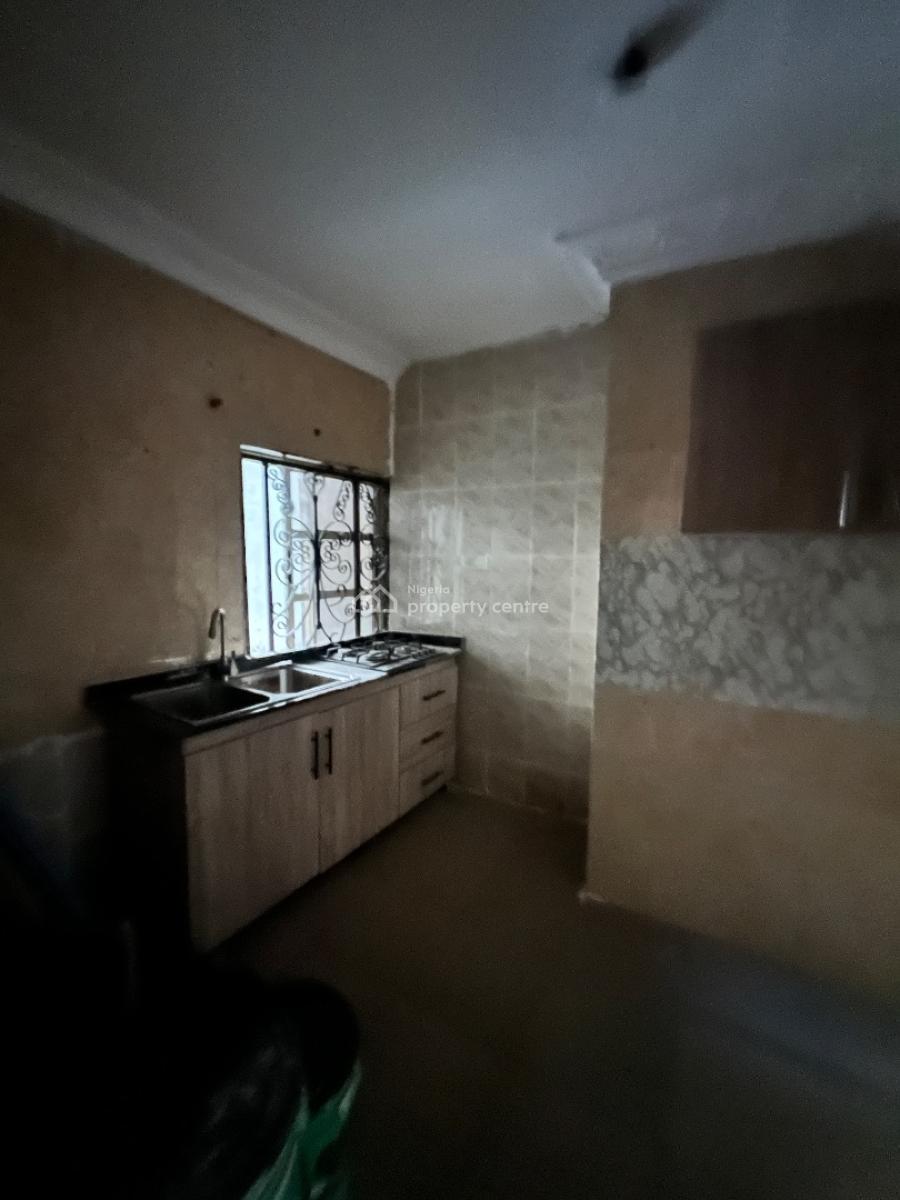 1 Bedroom Apartment, Lekki Phase 1, Lekki, Lagos, Mini Flat (room and Parlour) for Rent