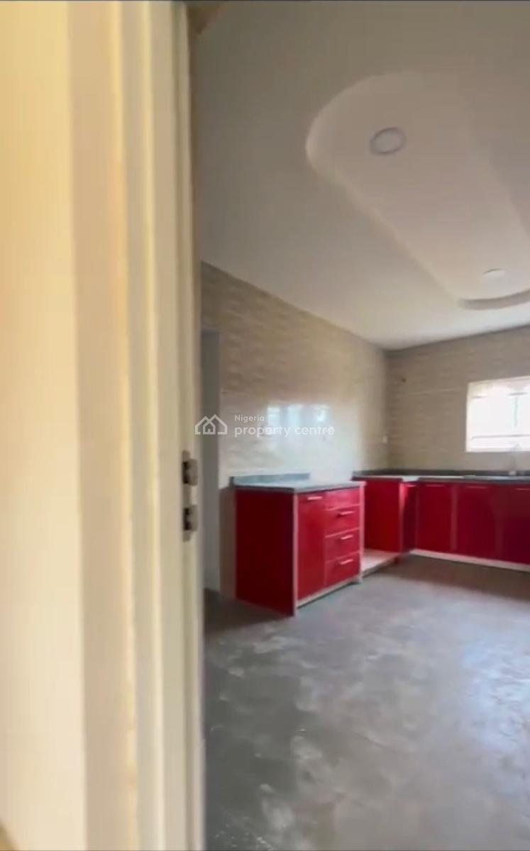Luxurious Spacious 3bedroom En-suite Flat, Fha Guzape, Guzape District, Abuja, Block of Flats for Sale