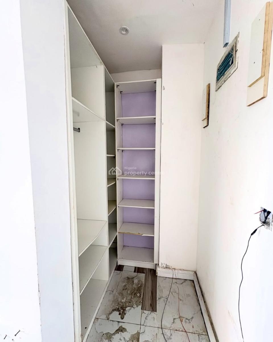 1 Bedroom Apartment Executive Unit with Water Front View, Ikate Elegushi, Lekki, Lagos, Mini Flat (room and Parlour) for Rent