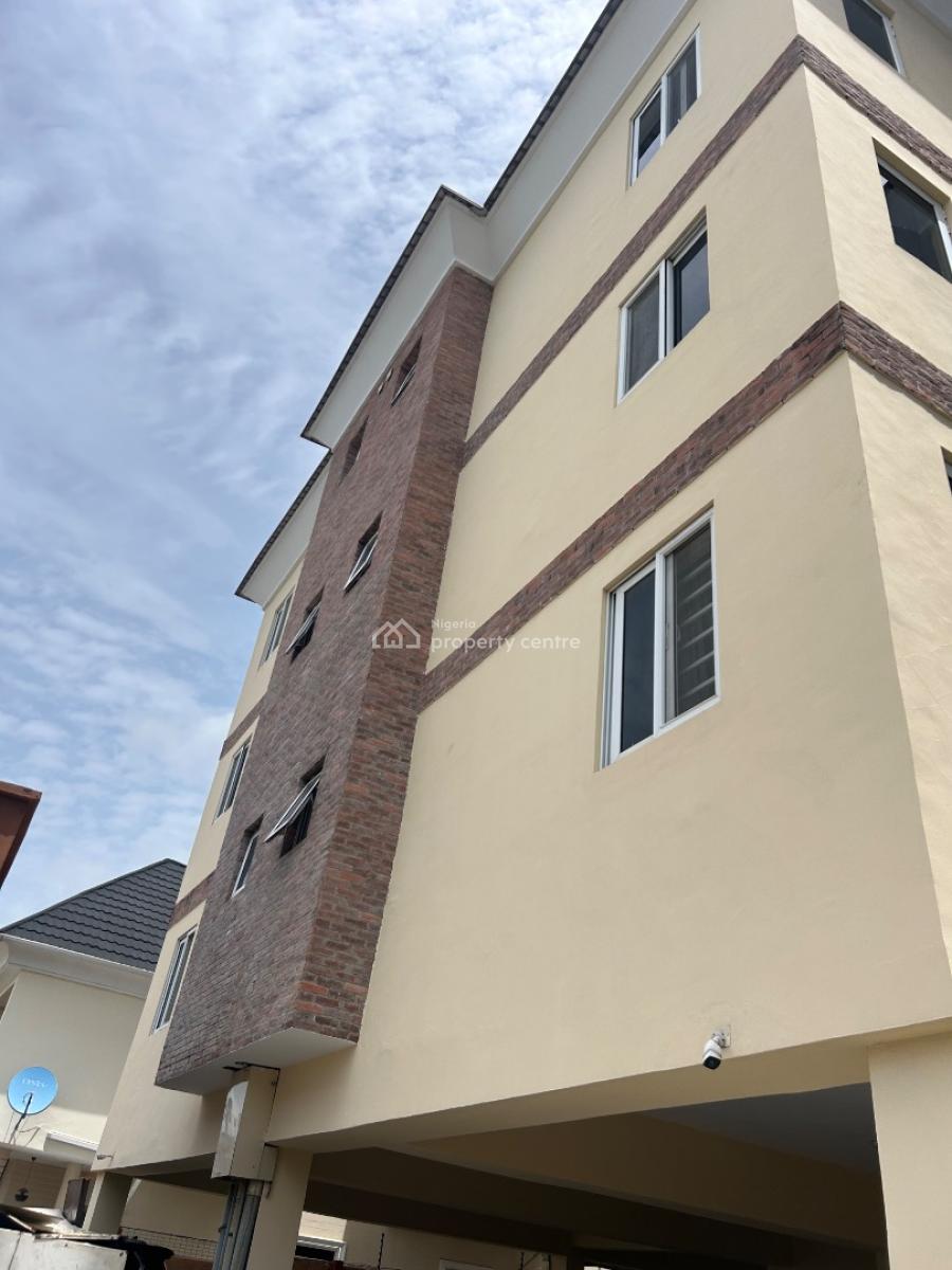 Well Maintained 2 Bedrooms Apartment, Spar Road, Ikate Elegushi, Lekki, Lagos, Flat / Apartment for Sale