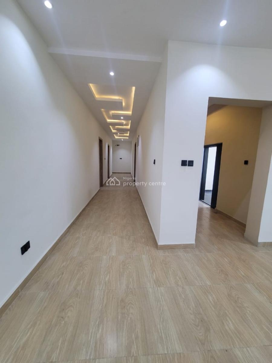 Brand New Luxury Spacious 5 Bedroom Penthouse Apartment with Bq, Lekki Phase 1, Lekki, Lagos, Flat / Apartment for Rent