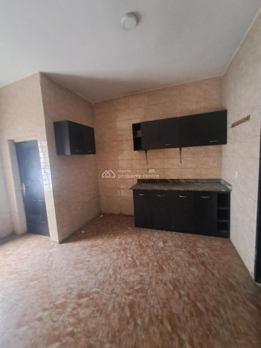Well Built 3 Bedroom Apartment in a Gated Estate, Osapa, Lekki, Lagos, Flat / Apartment for Rent