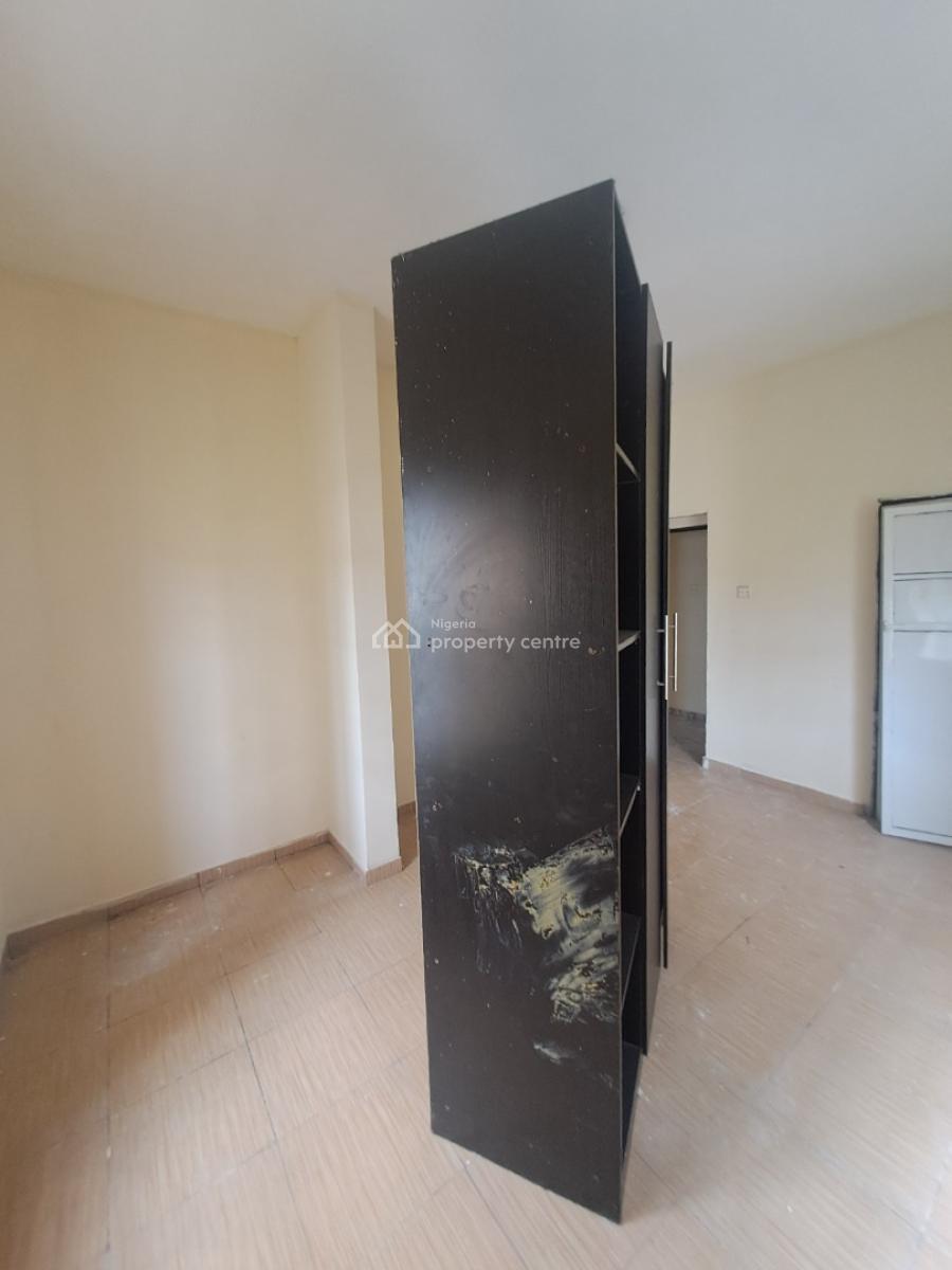Well Built 3 Bedroom Apartment in a Gated Estate, Osapa, Lekki, Lagos, Flat / Apartment for Rent