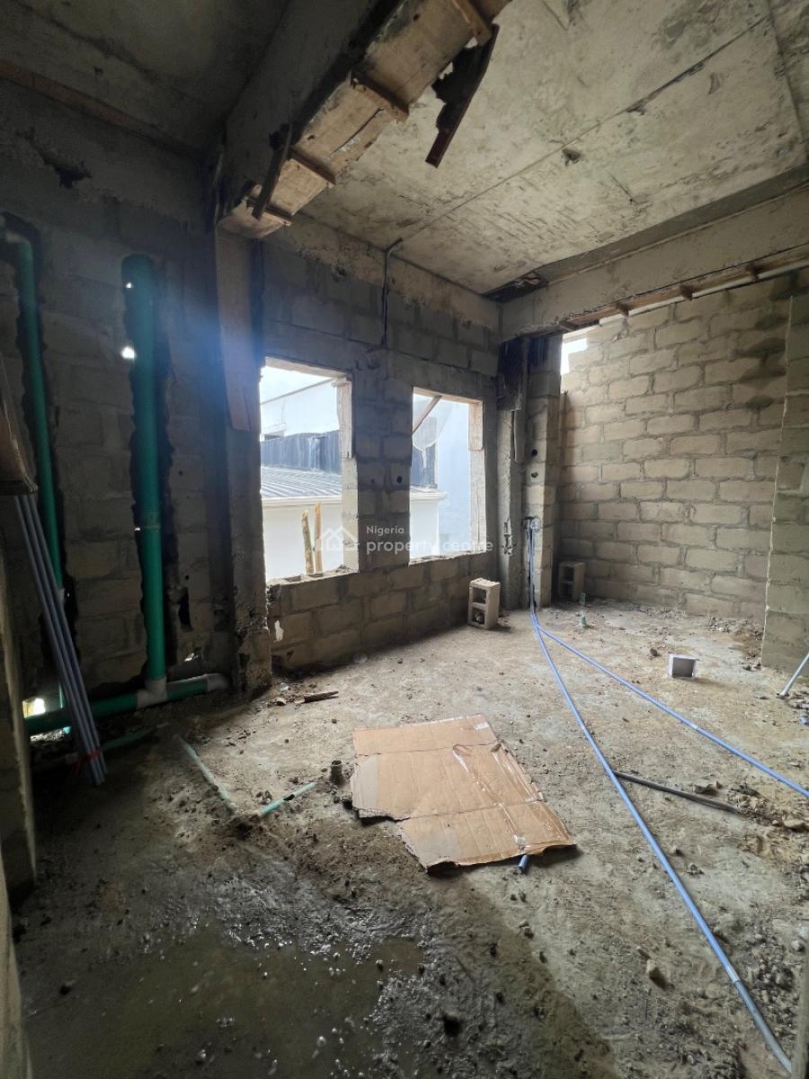 Distress Deal  2 Bedroom Apartment at Carcass Level, Off Freedom Way, Ikate, Lekki, Lagos, Flat / Apartment for Sale