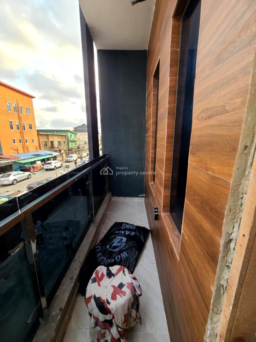 a Brand New Spacious 2-bedroom Apartment, Fola Agoro, Yaba, Lagos, Flat / Apartment for Rent