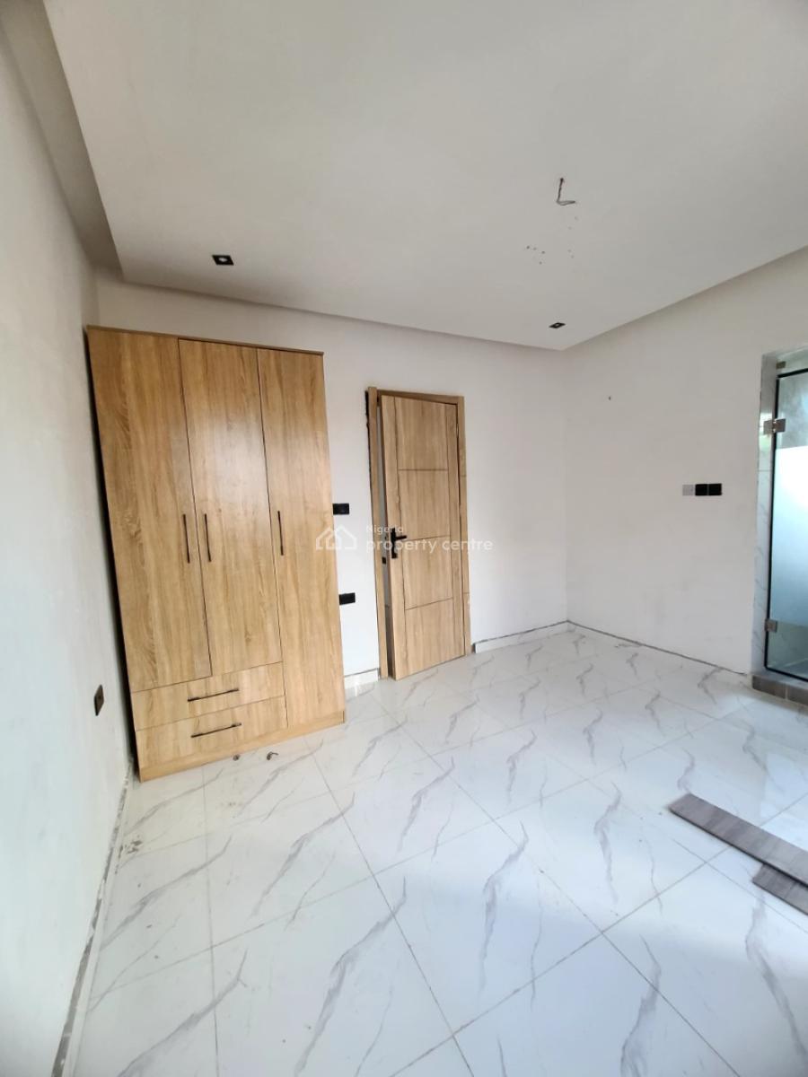 a Brand New Spacious 2-bedroom Apartment, Fola Agoro, Yaba, Lagos, Flat / Apartment for Rent