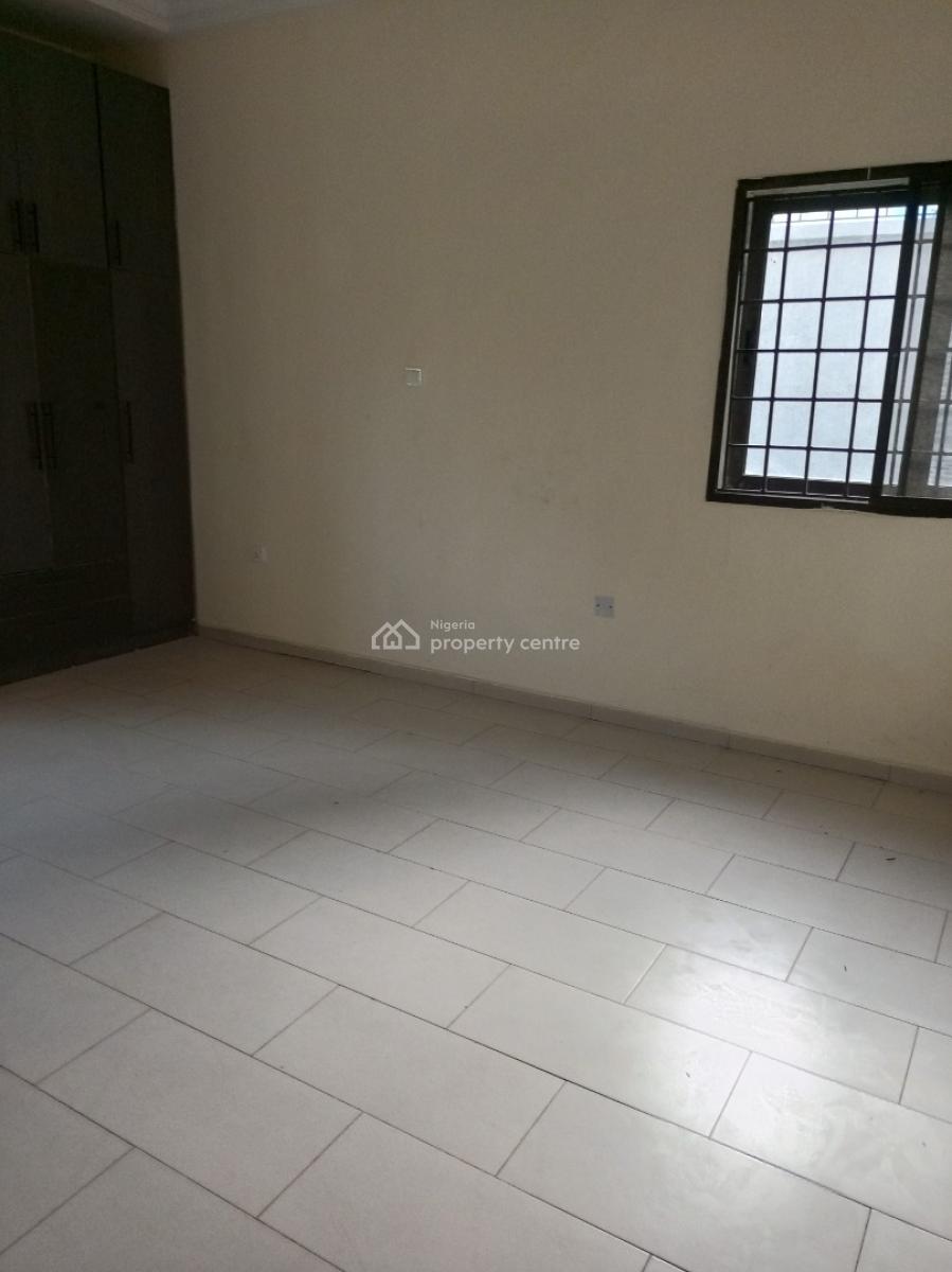 Spacious 3 Bedroom with Bq Pool Gym 24hours Light, Off Admiralty Way, Lekki Phase 1, Lekki, Lagos, Flat / Apartment for Rent