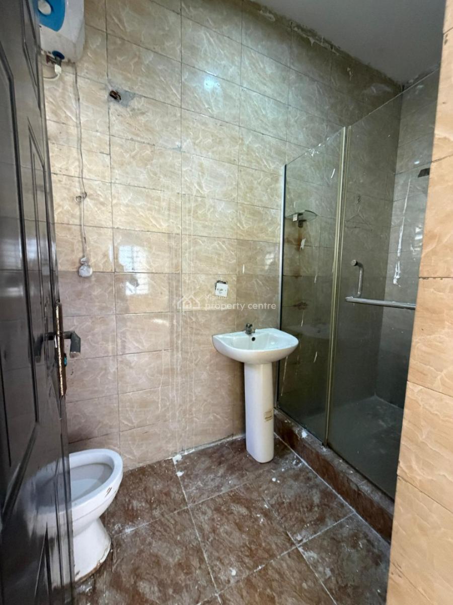 Spacious 3 Bedroom Apartment, Osapa, Lekki, Lagos, Flat / Apartment for Rent