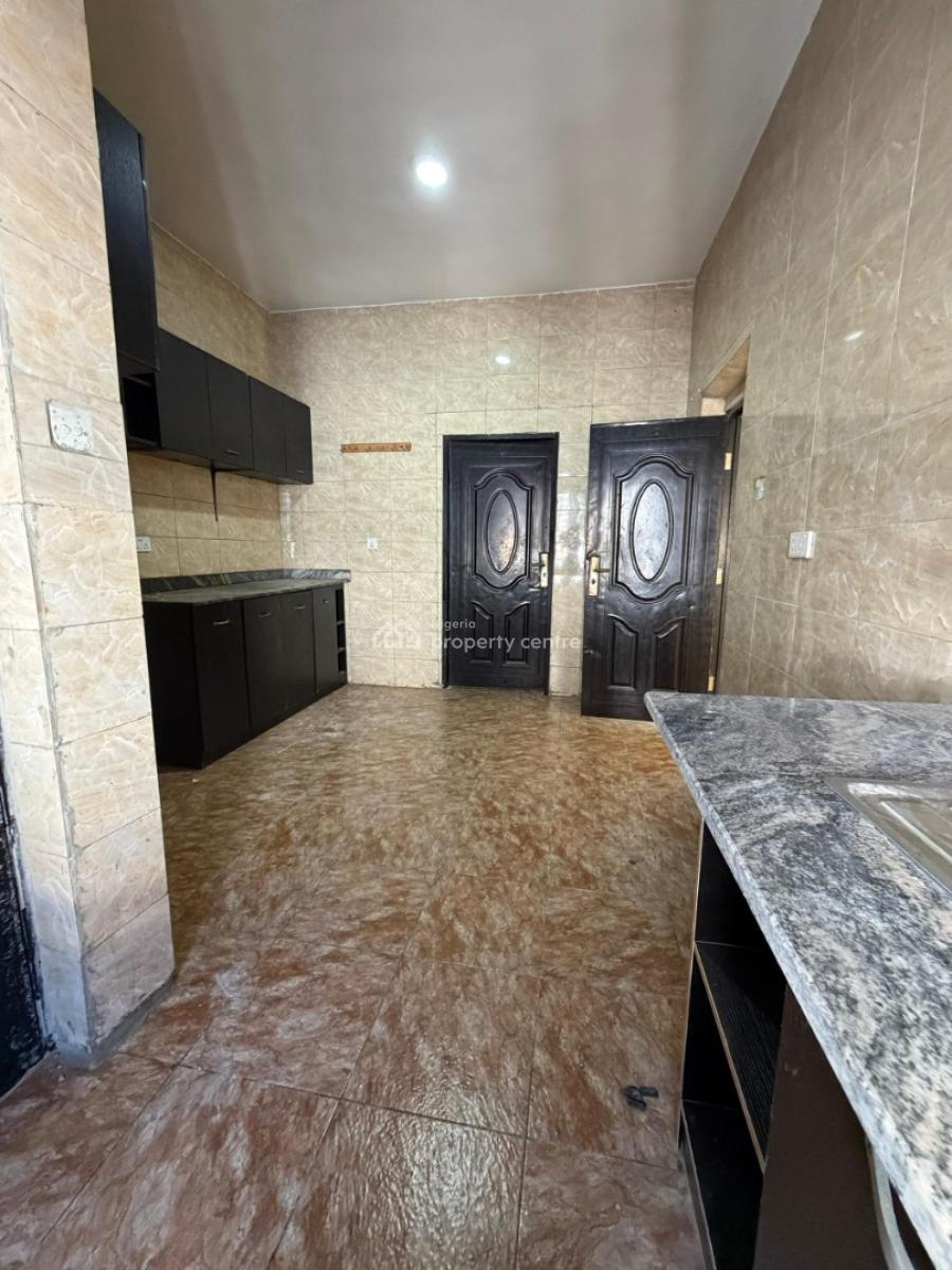 Spacious 3 Bedroom Apartment, Osapa, Lekki, Lagos, Flat / Apartment for Rent
