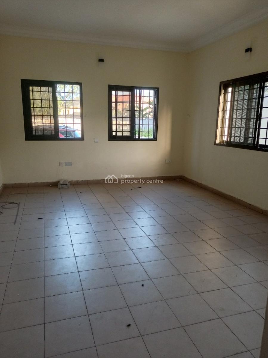 Large 3bedroom with Bq 6acs Pool Gym 24hours Light, Off Admiralty Way, Lekki Phase 1, Lekki, Lagos, Flat / Apartment for Rent