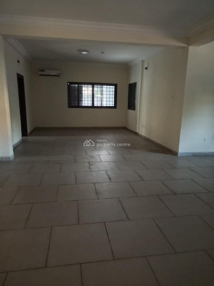 Large 3bedroom with Bq 6acs Pool Gym 24hours Light, Off Admiralty Way, Lekki Phase 1, Lekki, Lagos, Flat / Apartment for Rent