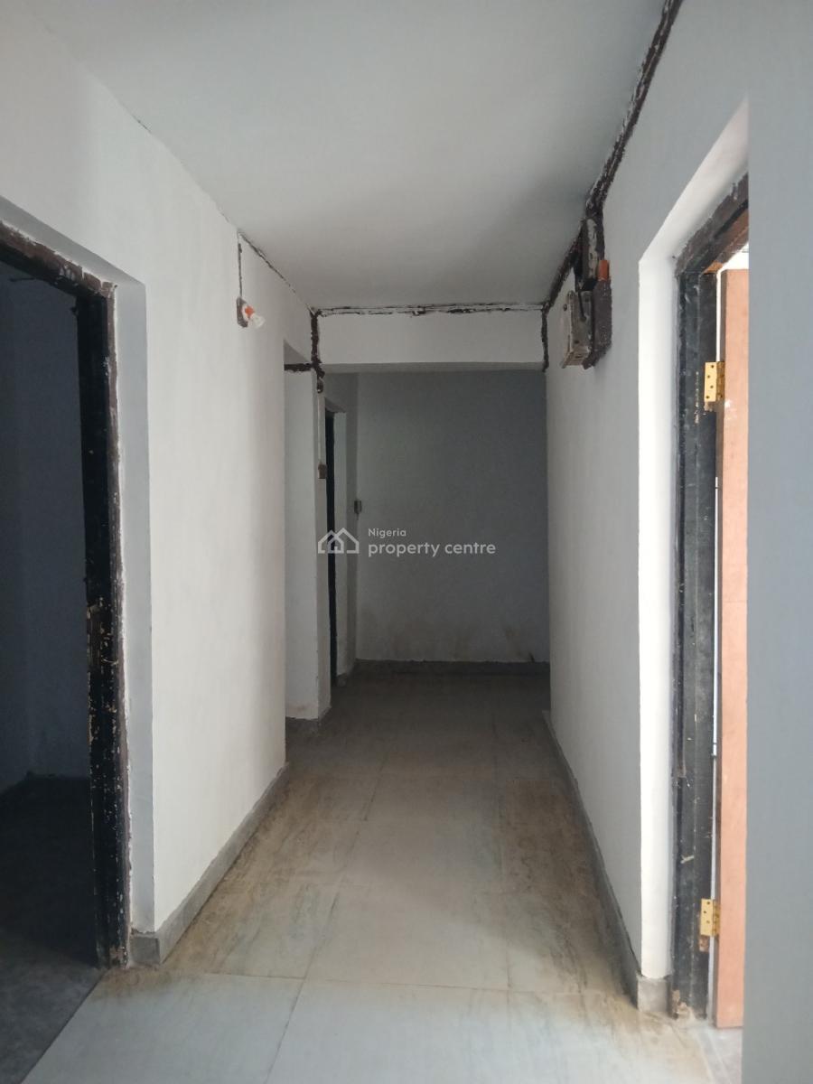 Lovely Refurbished 3 Bedroom, Yaba, Lagos, Flat / Apartment for Rent