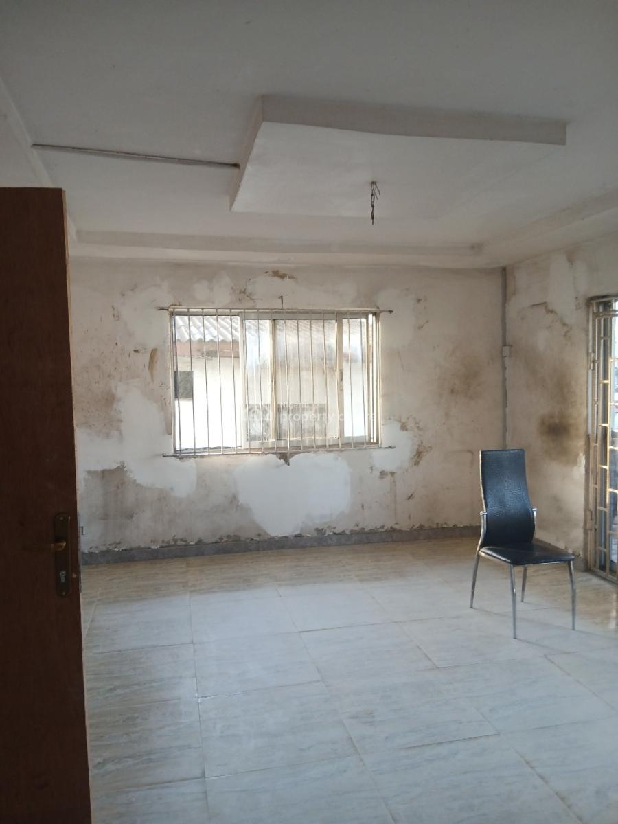 Lovely Refurbished 3 Bedroom, Yaba, Lagos, Flat / Apartment for Rent