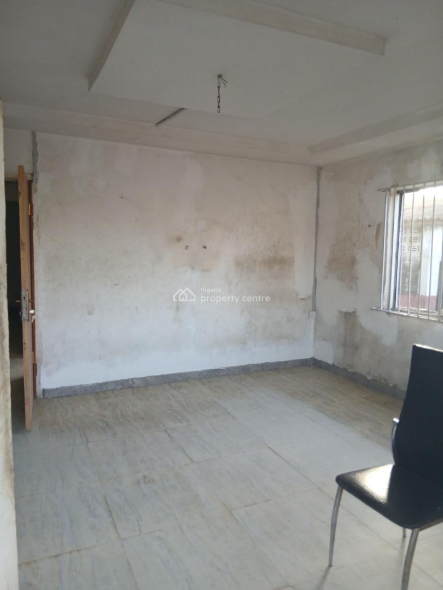 Lovely Refurbished 3 Bedroom, Yaba, Lagos, Flat / Apartment for Rent