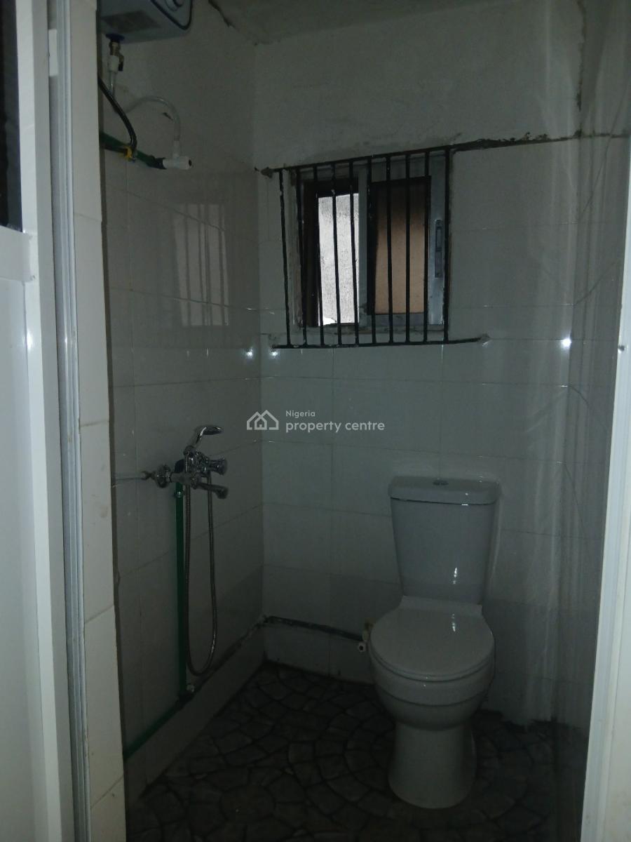 Lovely Refurbished 3 Bedroom, Yaba, Lagos, Flat / Apartment for Rent