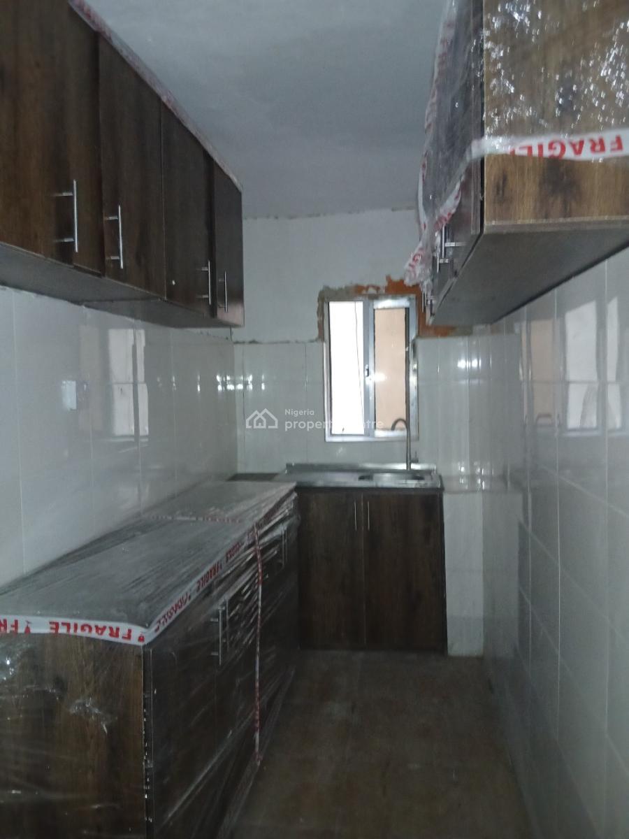 Lovely Refurbished 3 Bedroom, Yaba, Lagos, Flat / Apartment for Rent