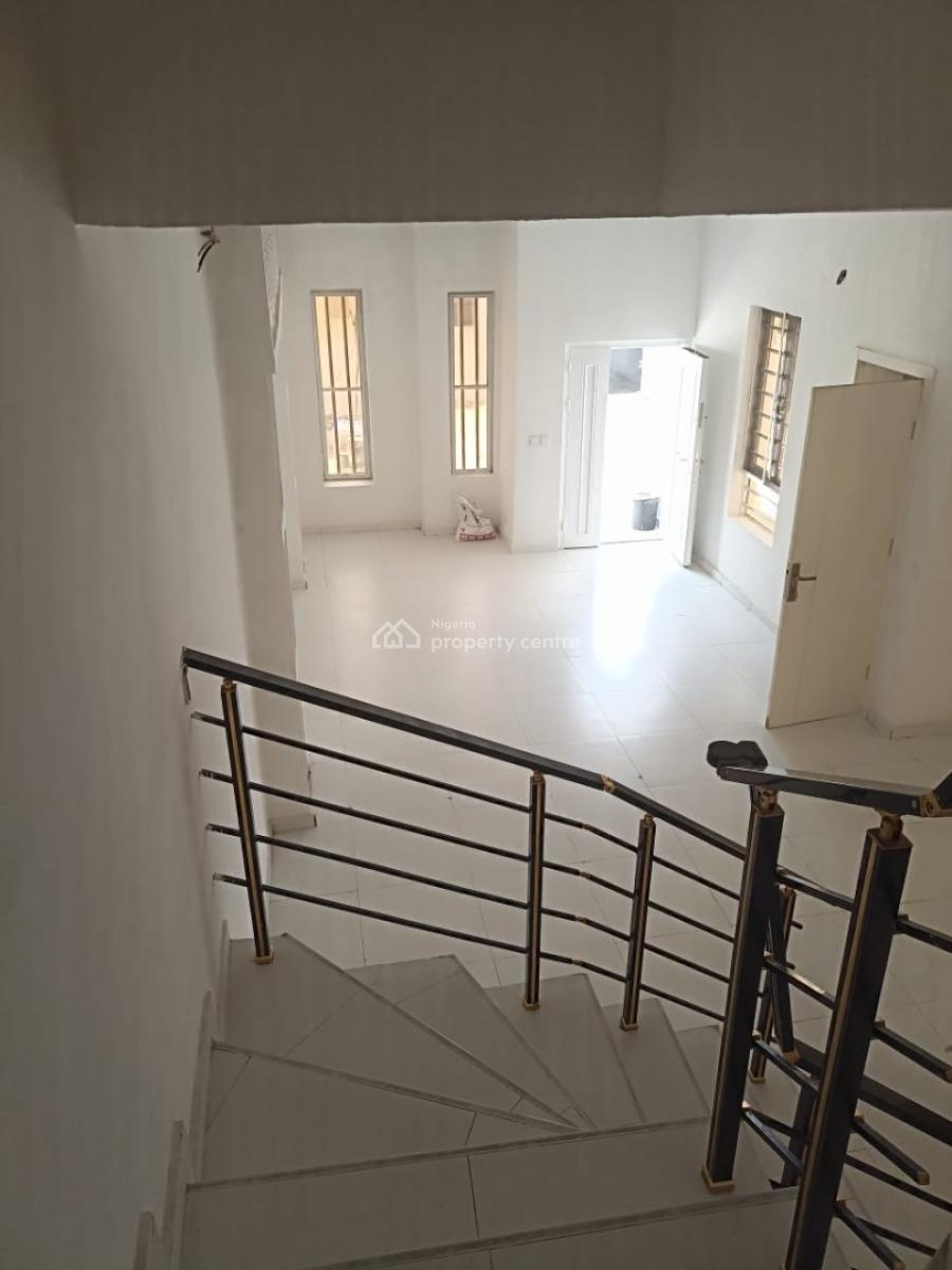 4 Bedroom Semi-detached Duplex with Bq, Osapa, Lekki, Lagos, Semi-detached Duplex for Rent