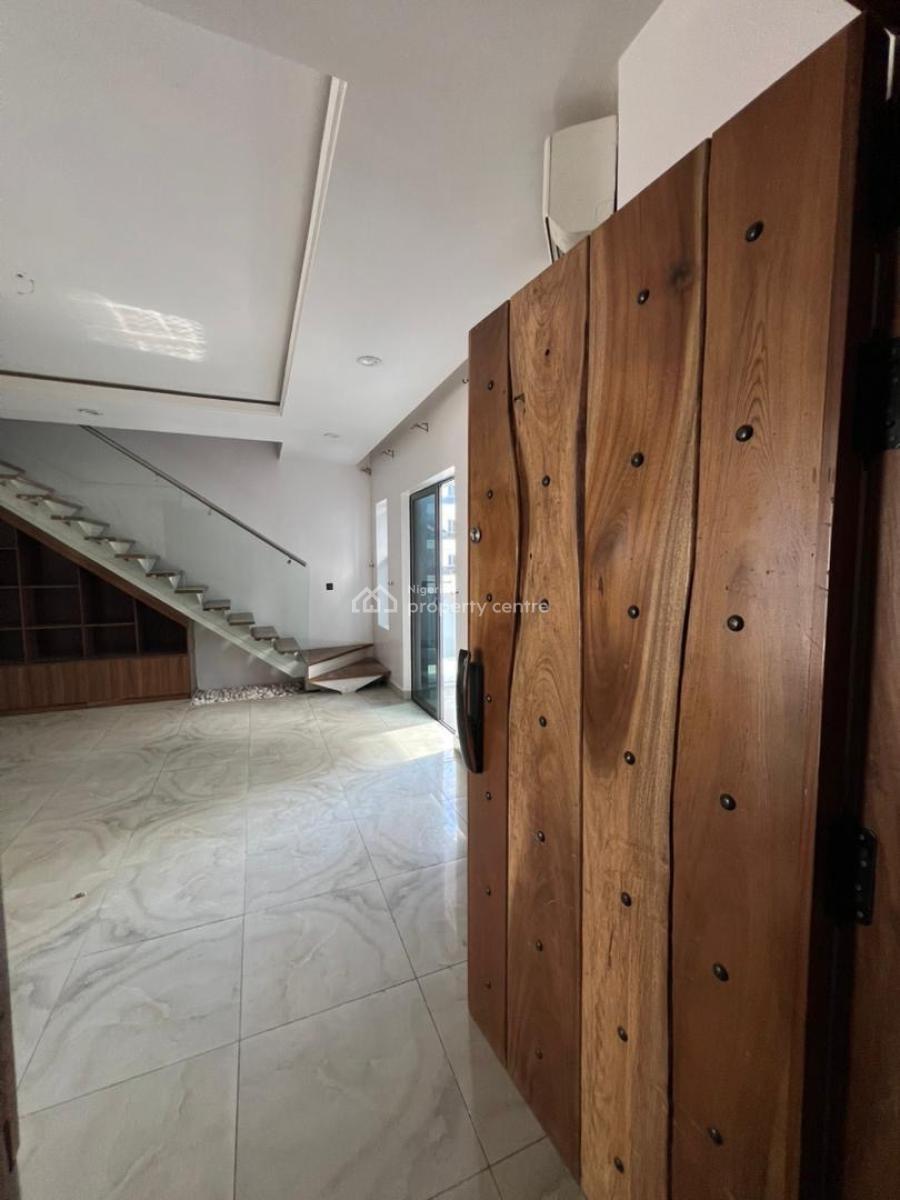 2 Bedrooms, Lekki Phase 1, Lekki, Lagos, Terraced Duplex for Rent