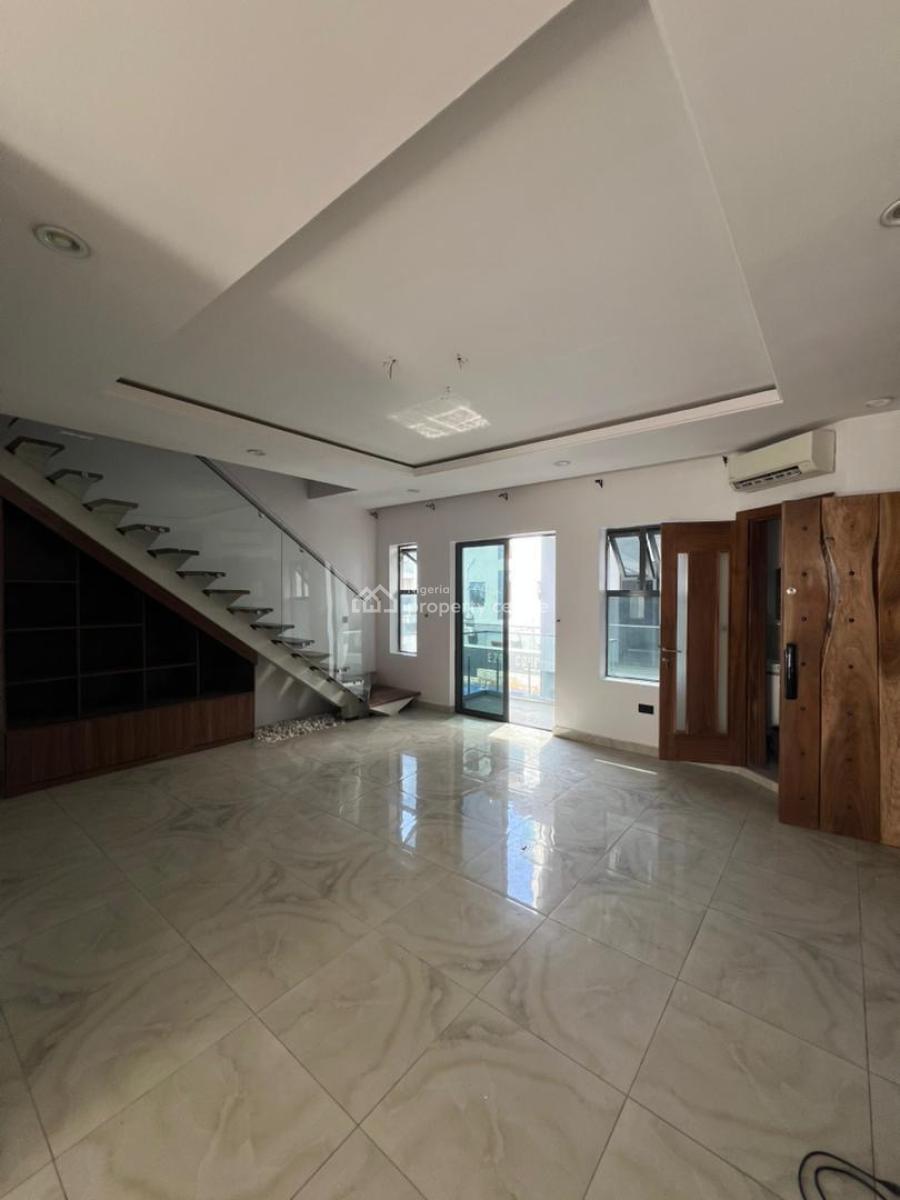 2 Bedrooms, Lekki Phase 1, Lekki, Lagos, Terraced Duplex for Rent