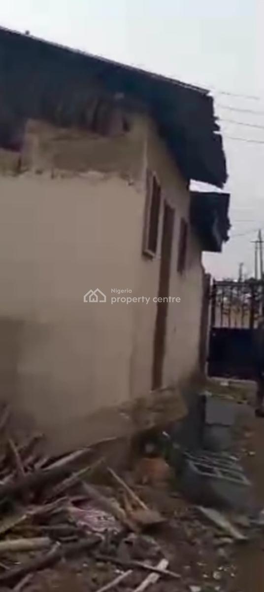 a Corne Piece  Quarter Plot Off Governor Rd Via Ikotun, Olofin Str Governor Rd Ikotun, Ikotun, Lagos, Residential Land for Sale