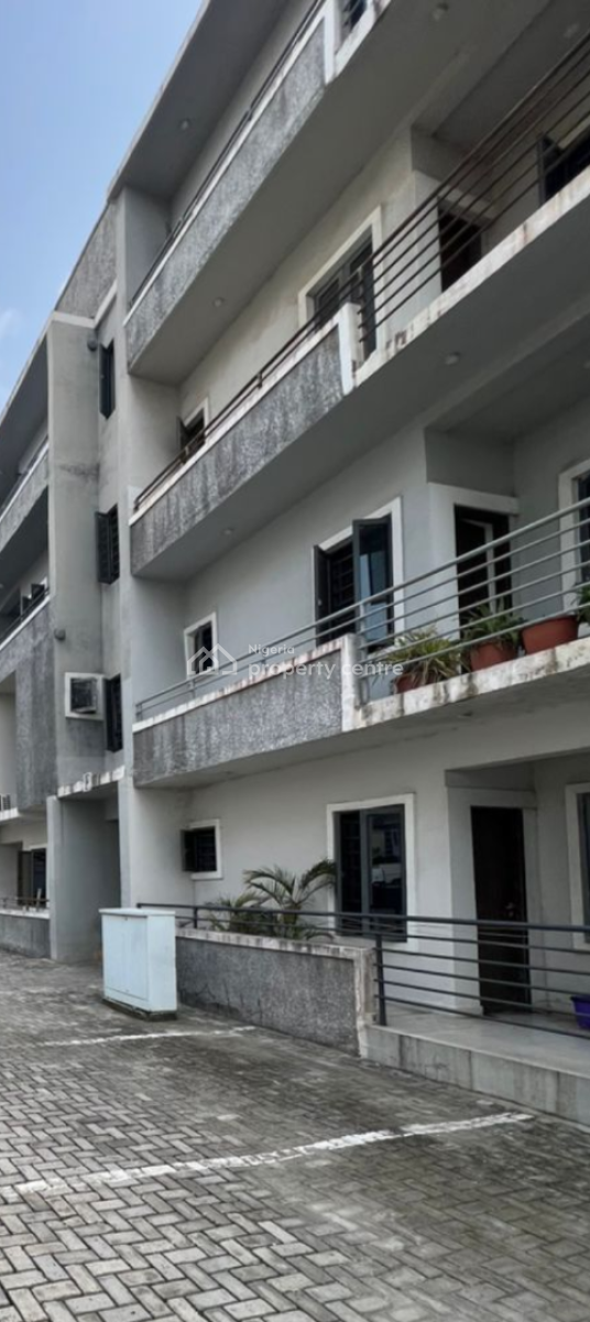 Distress Spacious 3 Bedroom Apartment with Bq, Orchid Lekki, Lagos Nigeria, Lekki, Lagos, Flat / Apartment for Sale