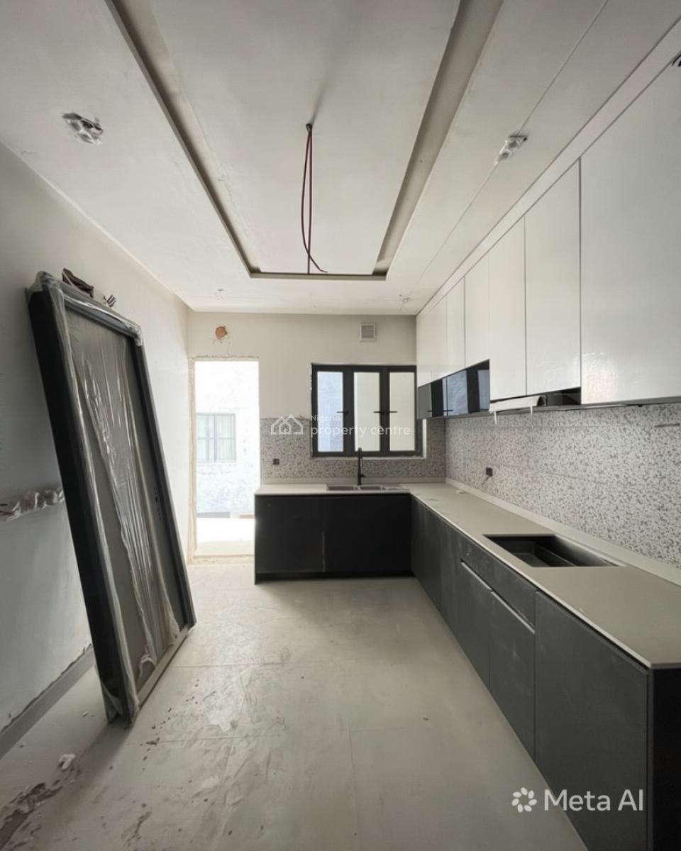 2 Bedroom Apartment, Lekki Phase 1, Lekki, Lagos, House for Sale