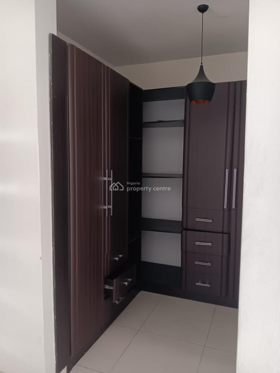 Commercial 4bedroom Terrace with Bq Fast Fingers, Directly on Admiralty Way, Lekki Phase 1, Lekki, Lagos, Terraced Duplex for Rent