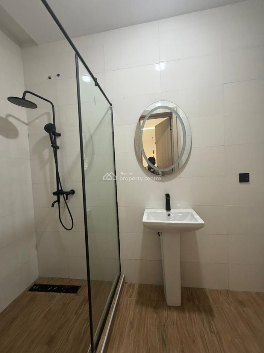 Luxurious & Spacious 3 Bedroom Apartment, Off Freedomway, Lekki, Lagos, Flat / Apartment for Sale