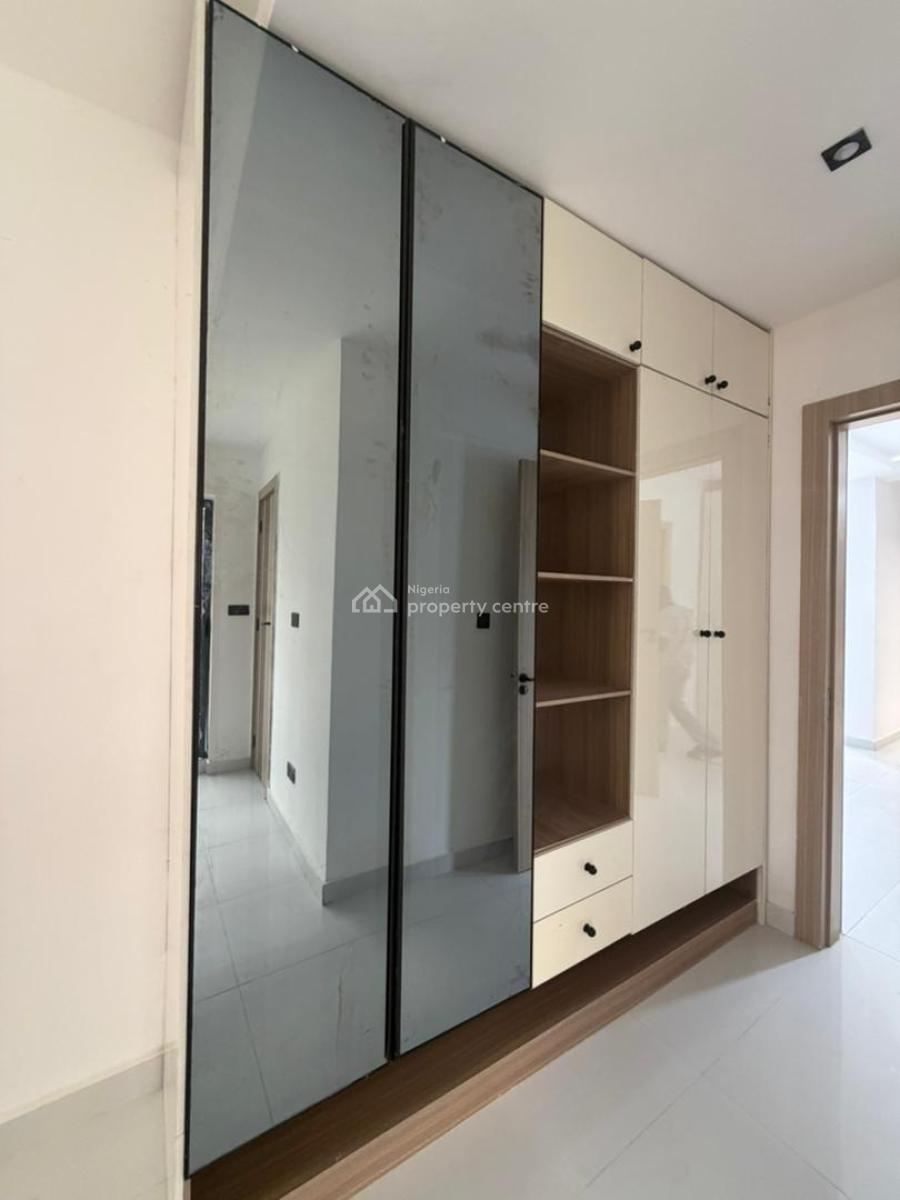 Luxurious & Spacious 3 Bedroom Apartment, Off Freedomway, Lekki, Lagos, Flat / Apartment for Sale