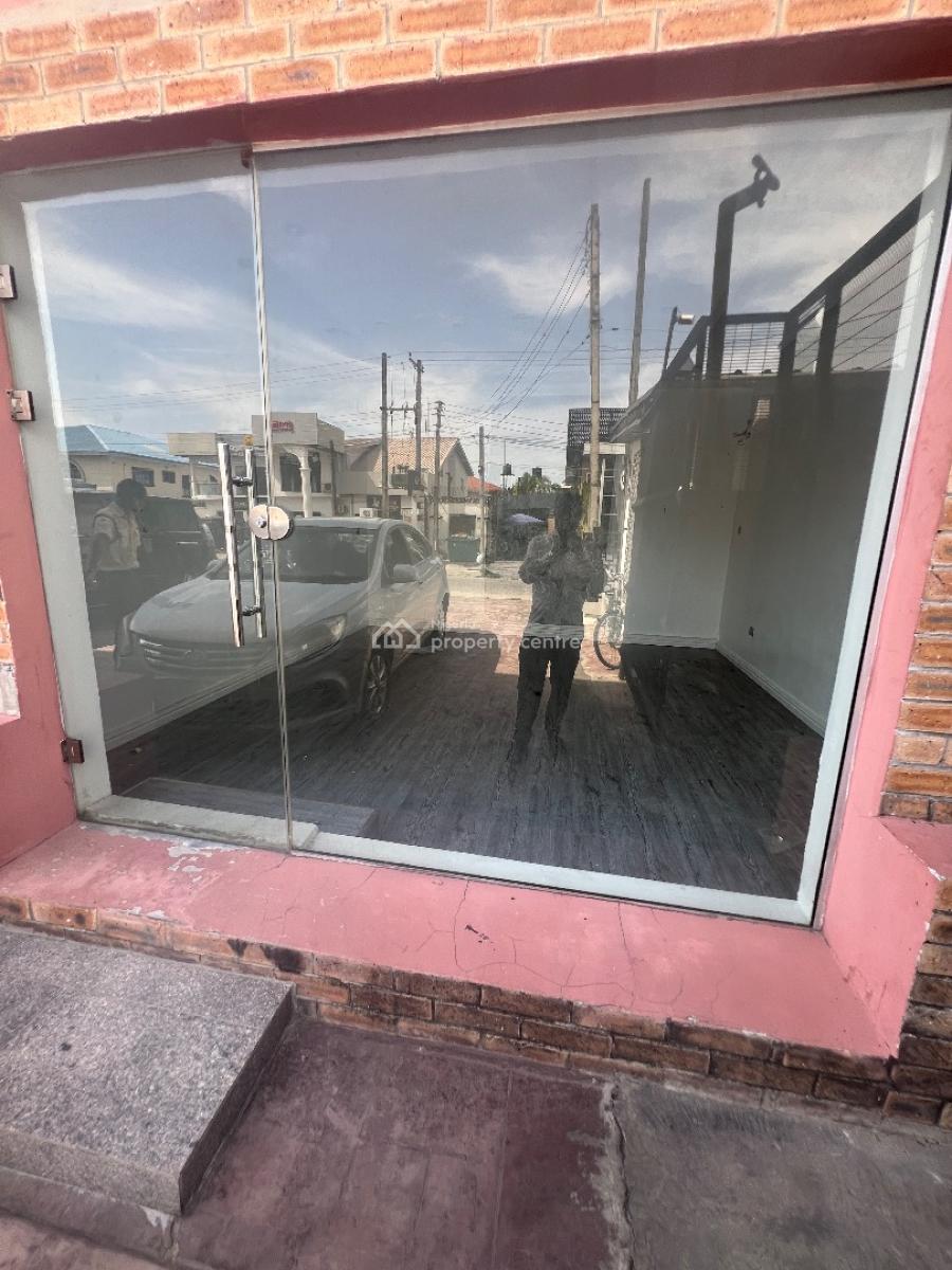 Shop Space Ground Floor Facing Road at Lekki Phase1, Off Admiralty Way Lekki Phase 1, Lekki Phase 1, Lekki, Lagos, Shop for Rent