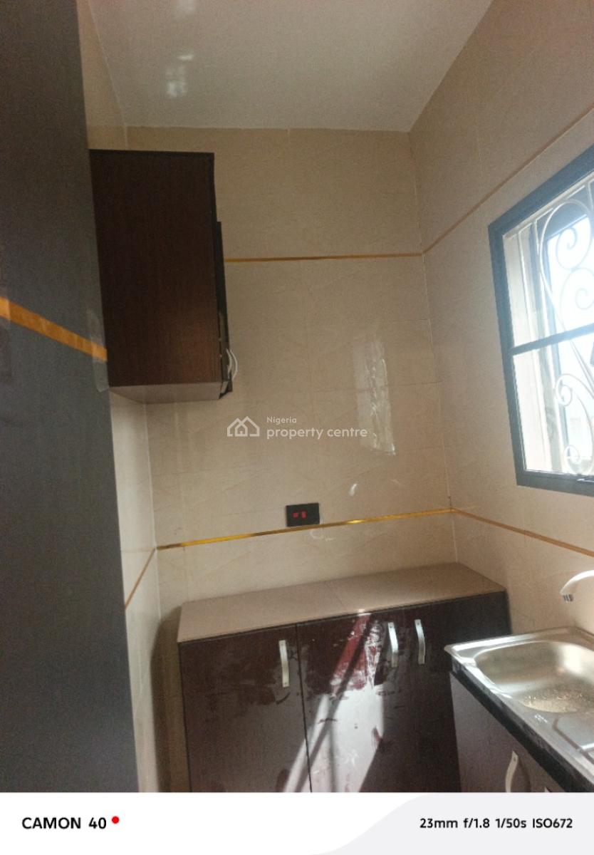 Very Decent But Potable Mini Flat in Ijesha Surulere, Off Omilani Street, Ijesha, Surulere, Lagos, Mini Flat (room and Parlour) for Rent