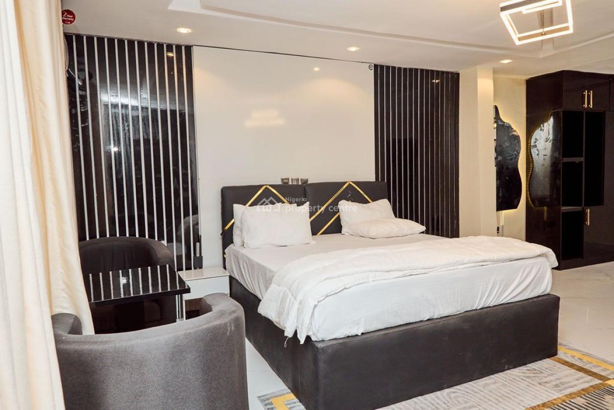 Luxury 4 Bedroom Apartment with Private Swimming Pool and Massage Chai, Inverter Ac,football and Snooker Games,standard Security Door, Ikorodu, Lagos, Flat / Apartment Short Let