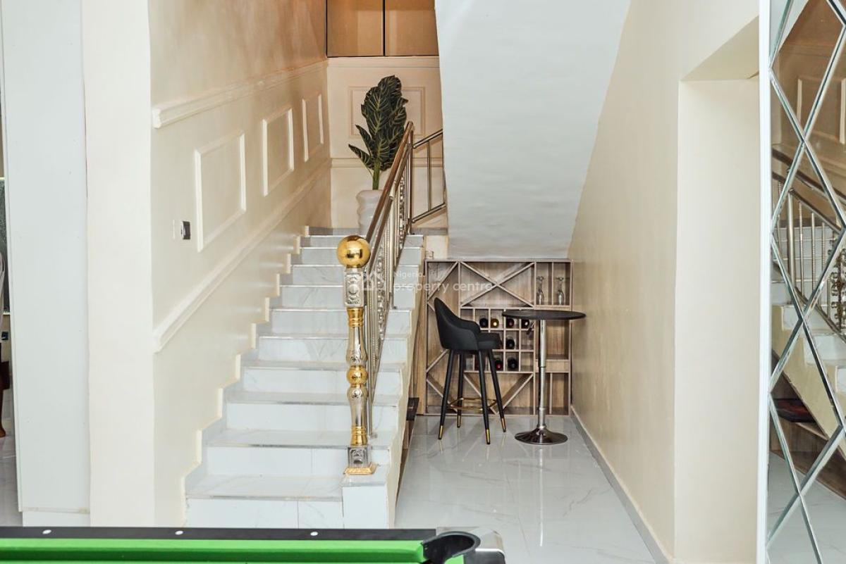 Luxury 4 Bedroom Apartment with Private Swimming Pool and Massage Chai, Inverter Ac,football and Snooker Games,standard Security Door, Ikorodu, Lagos, Flat / Apartment Short Let