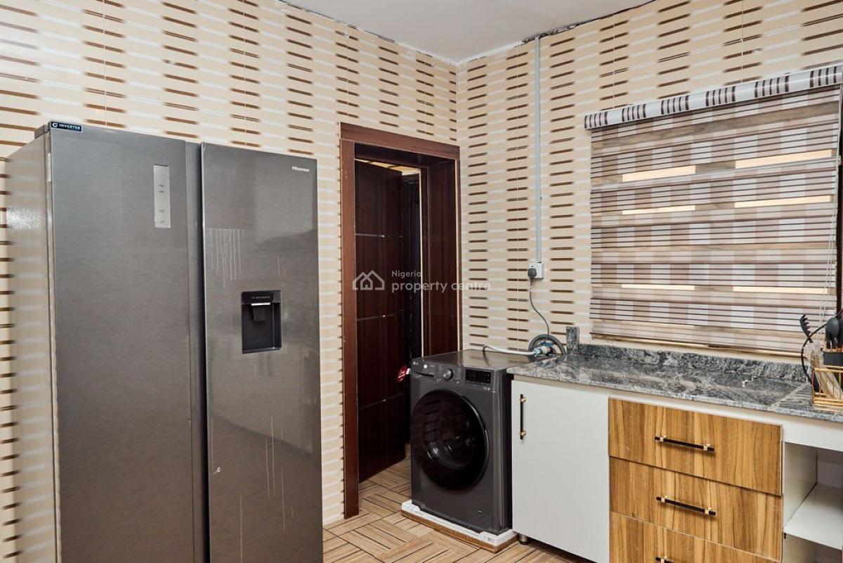 Luxury 4 Bedroom Apartment with Private Swimming Pool and Massage Chai, Inverter Ac,football and Snooker Games,standard Security Door, Ikorodu, Lagos, Flat / Apartment Short Let