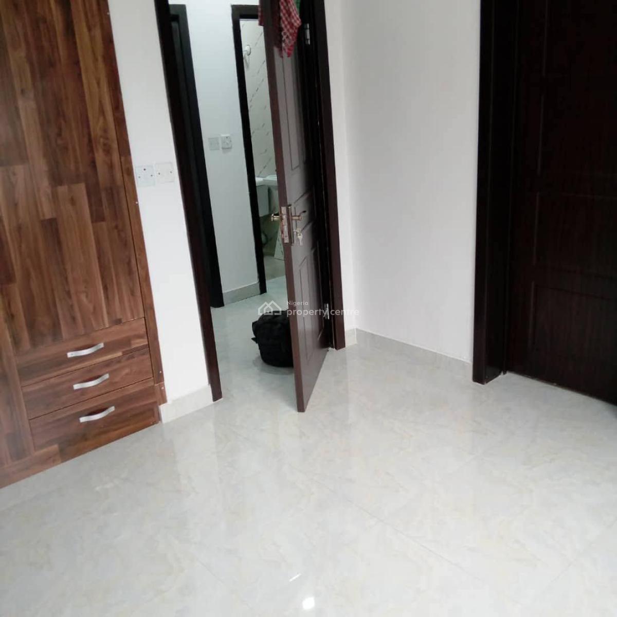 Spacious and Neatly Used 2bedroom Apartment, Beachwood Estate, Lakowe, Ibeju Lekki, Lagos, Flat / Apartment for Sale