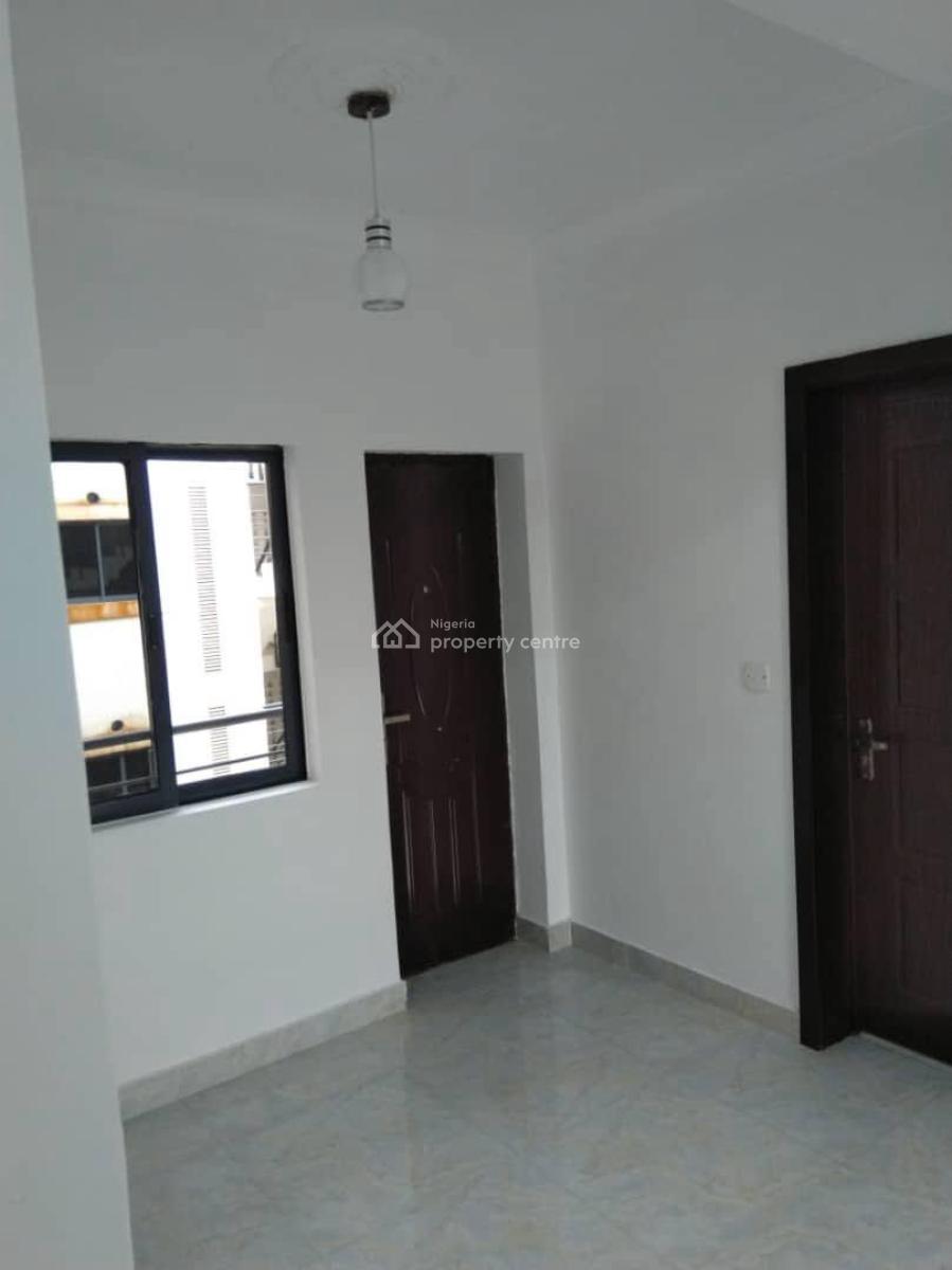 Spacious and Neatly Used 2bedroom Apartment, Beachwood Estate, Lakowe, Ibeju Lekki, Lagos, Flat / Apartment for Sale