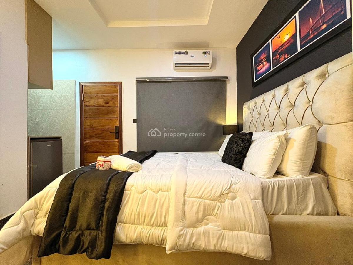Luxurious and Cozy Studio Apartment with Private Compound Nd Swimming, Smart Security Door, Piano Shower Button , Board Games, Ikate, Lekki, Lagos, Flat / Apartment Short Let