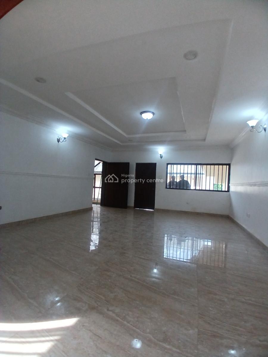 Well Renovated 3 Bedroom Block of Flat, Asokoro Abuja Diplomatic Zone, Asokoro District, Abuja, House for Rent